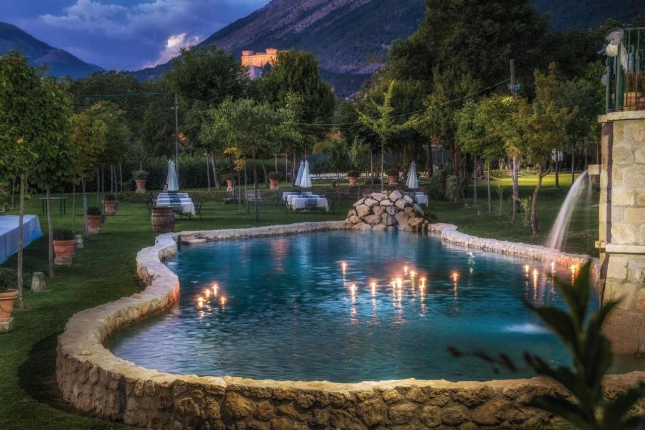 Hotel Ristorante Le Gole Di Ricci Aielli Exteriör bild