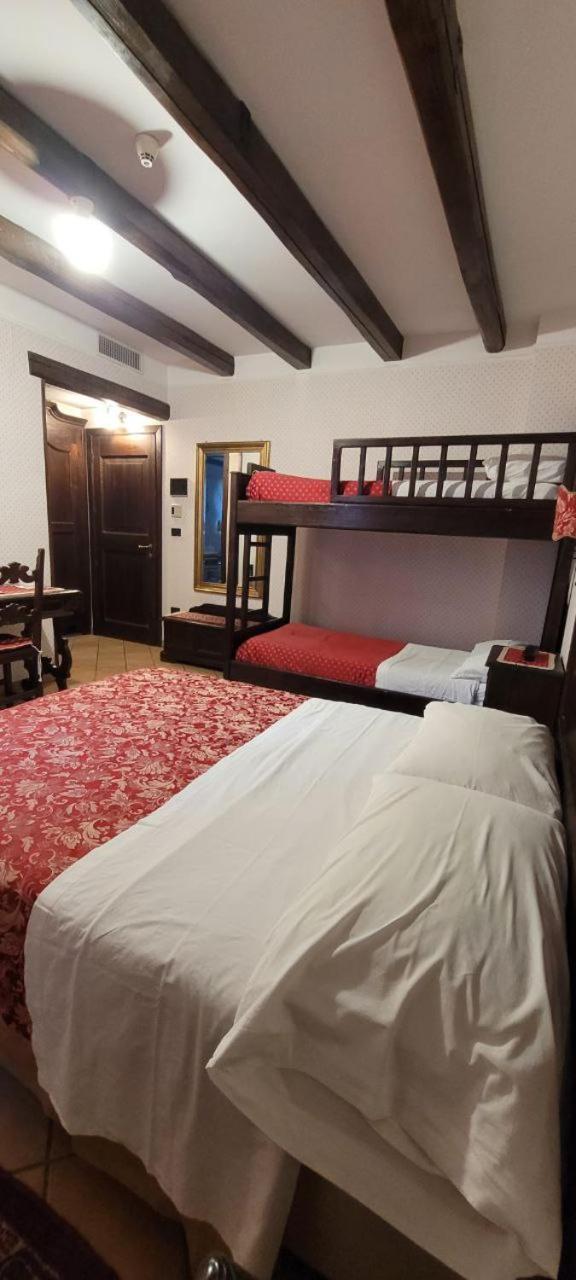 Hotel Ristorante Le Gole Di Ricci Aielli Exteriör bild