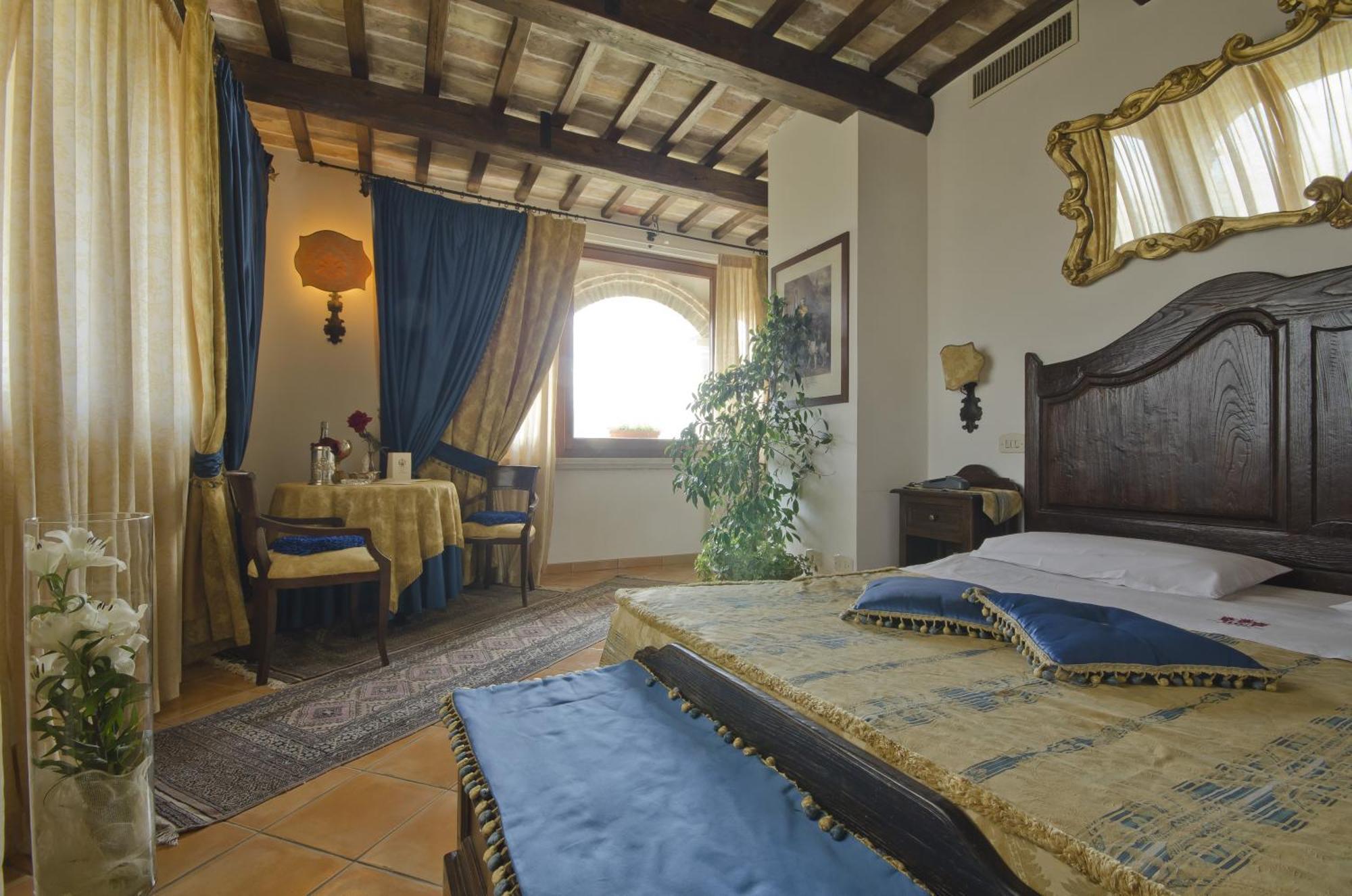 Hotel Ristorante Le Gole Di Ricci Aielli Exteriör bild